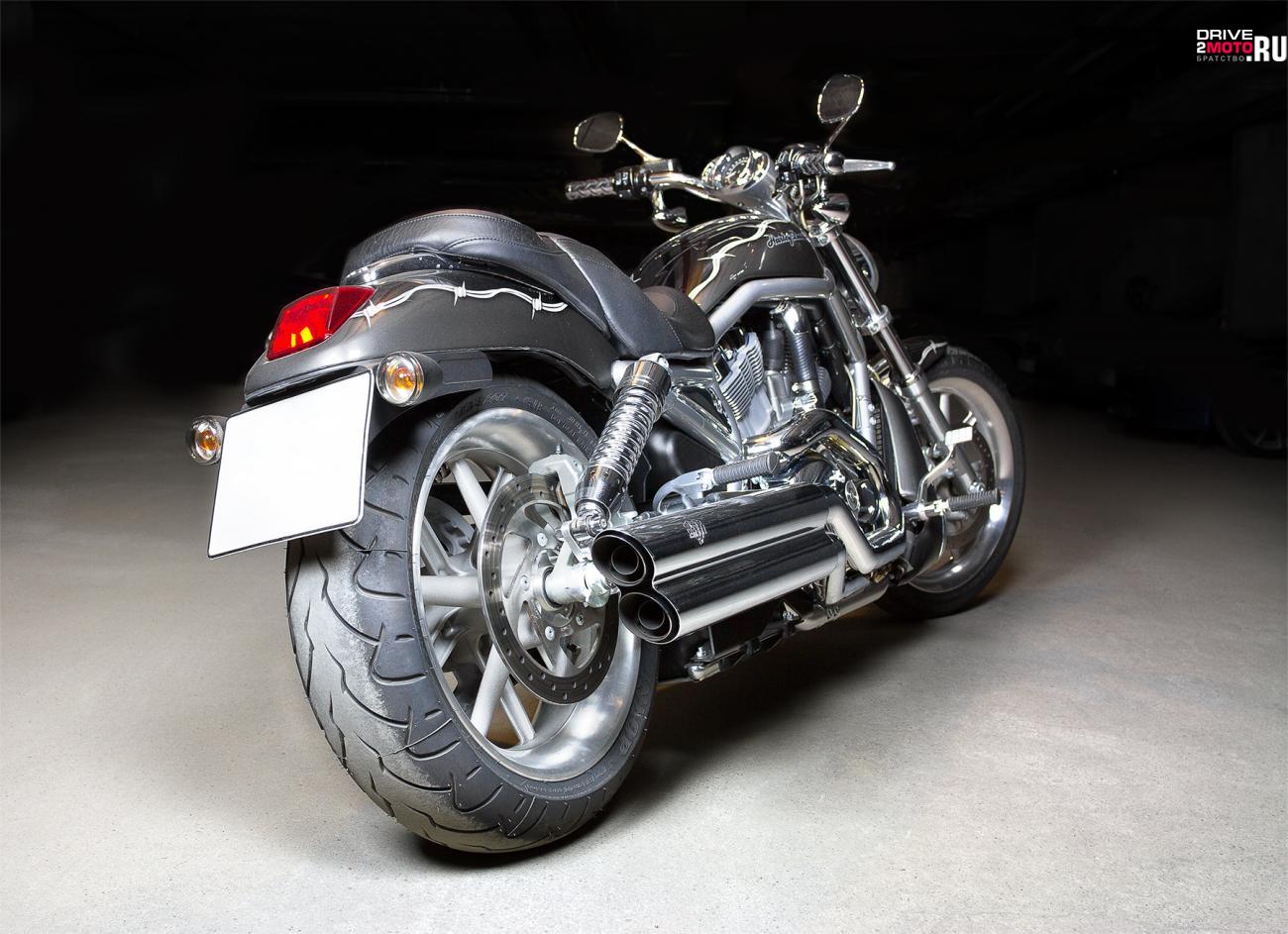 мотоцикл Harley - V-Rod - Pamela