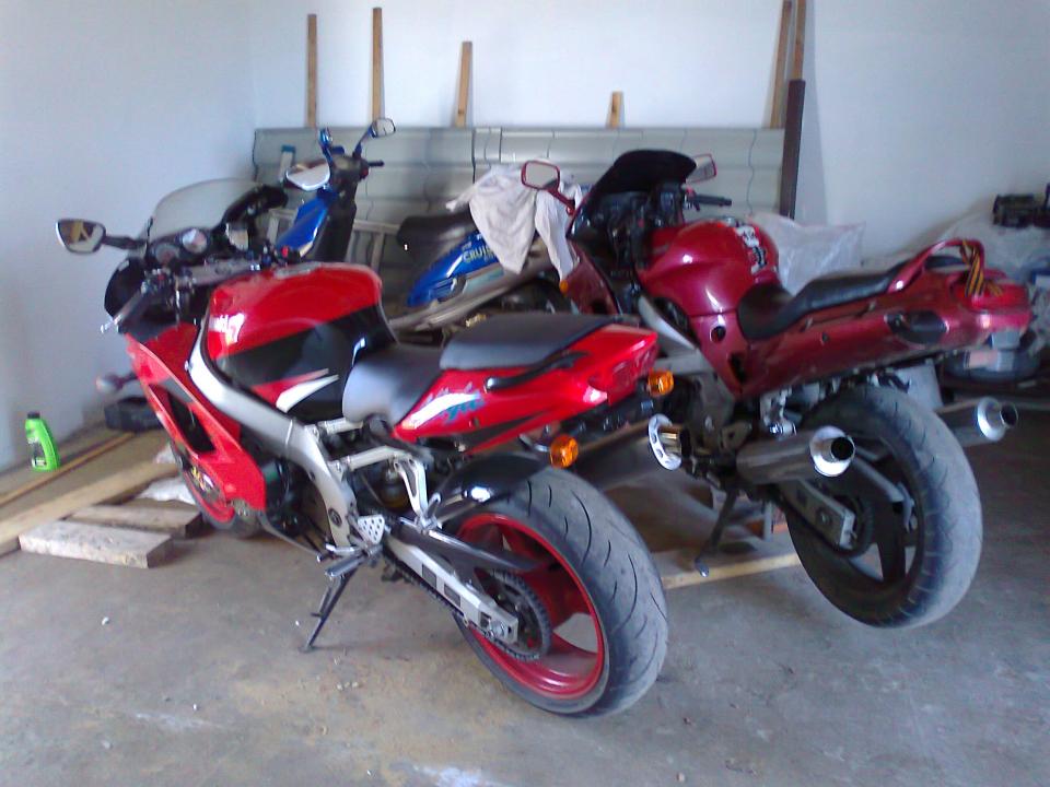 мотоцикл Kawasaki - ZX - гараж