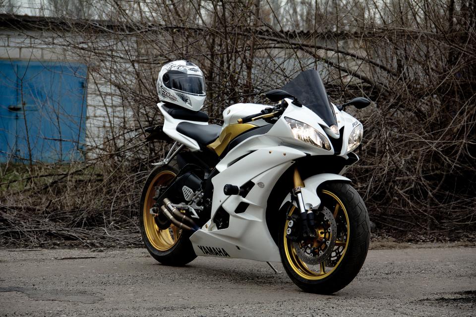 мотоцикл Yamaha - R6 - Yamaha R6 07" Gold&White