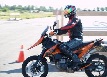 мотоцикл KTM - 690