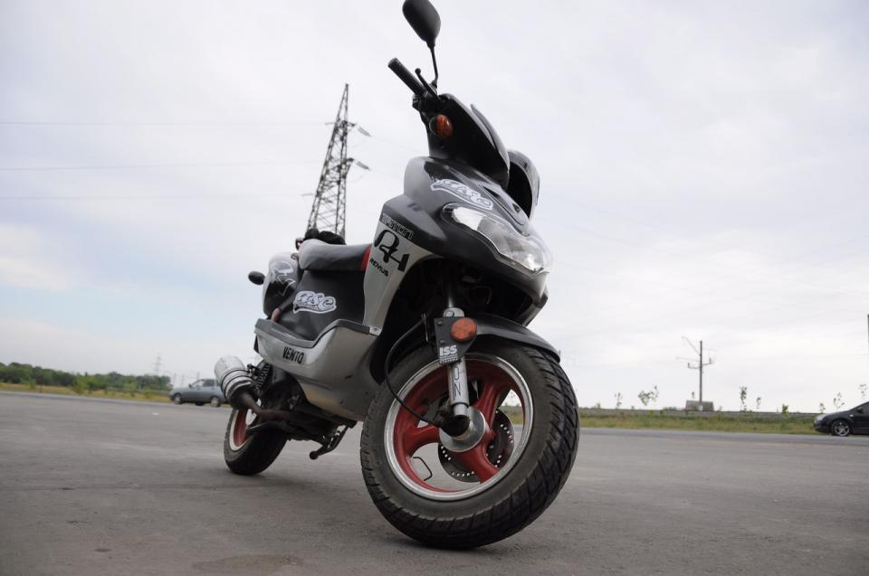 мотоцикл Vento - VT - Vento Triton R4