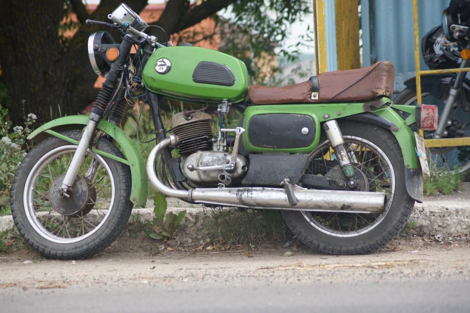 мотоцикл Восход - 3M - старый черт