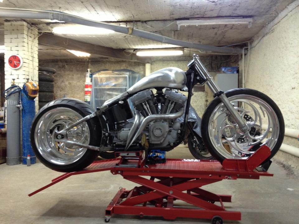 мотоцикл Harley - Softail - Кастом проект Harley-Davidson Softail 