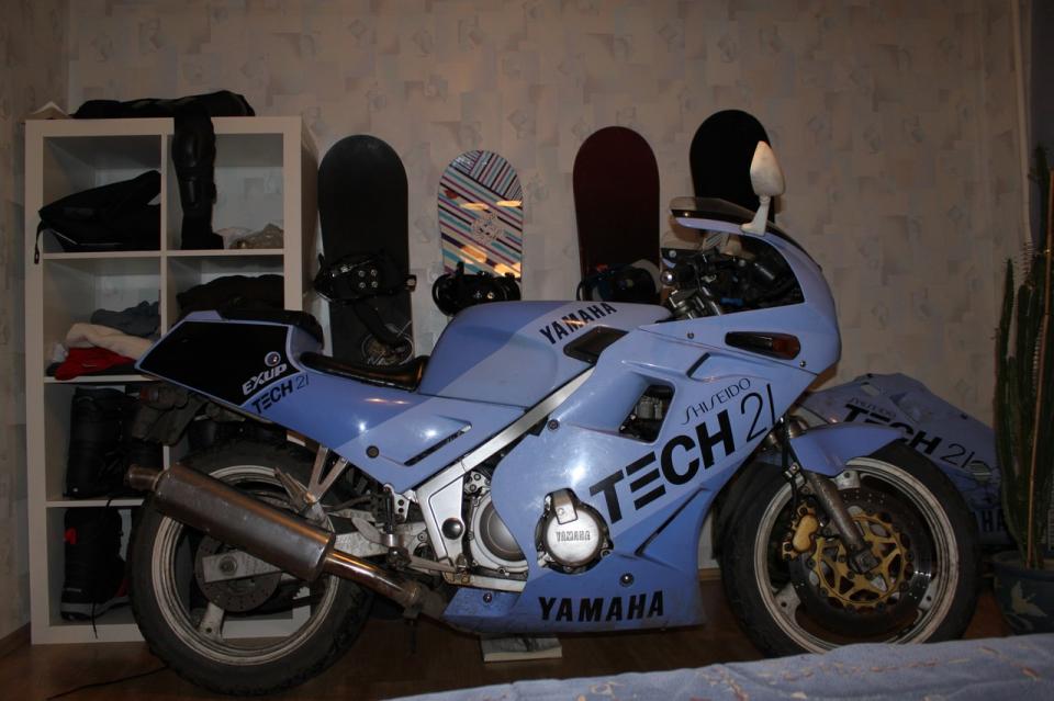 мотоцикл Yamaha - FZR - зимовка=)