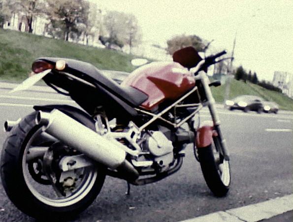 мотоцикл Ducati - Monster - фото мотоцикла